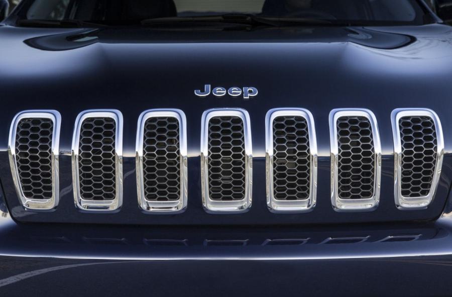  Jeep Cherokee 2014 года  (фото 13 из 88)